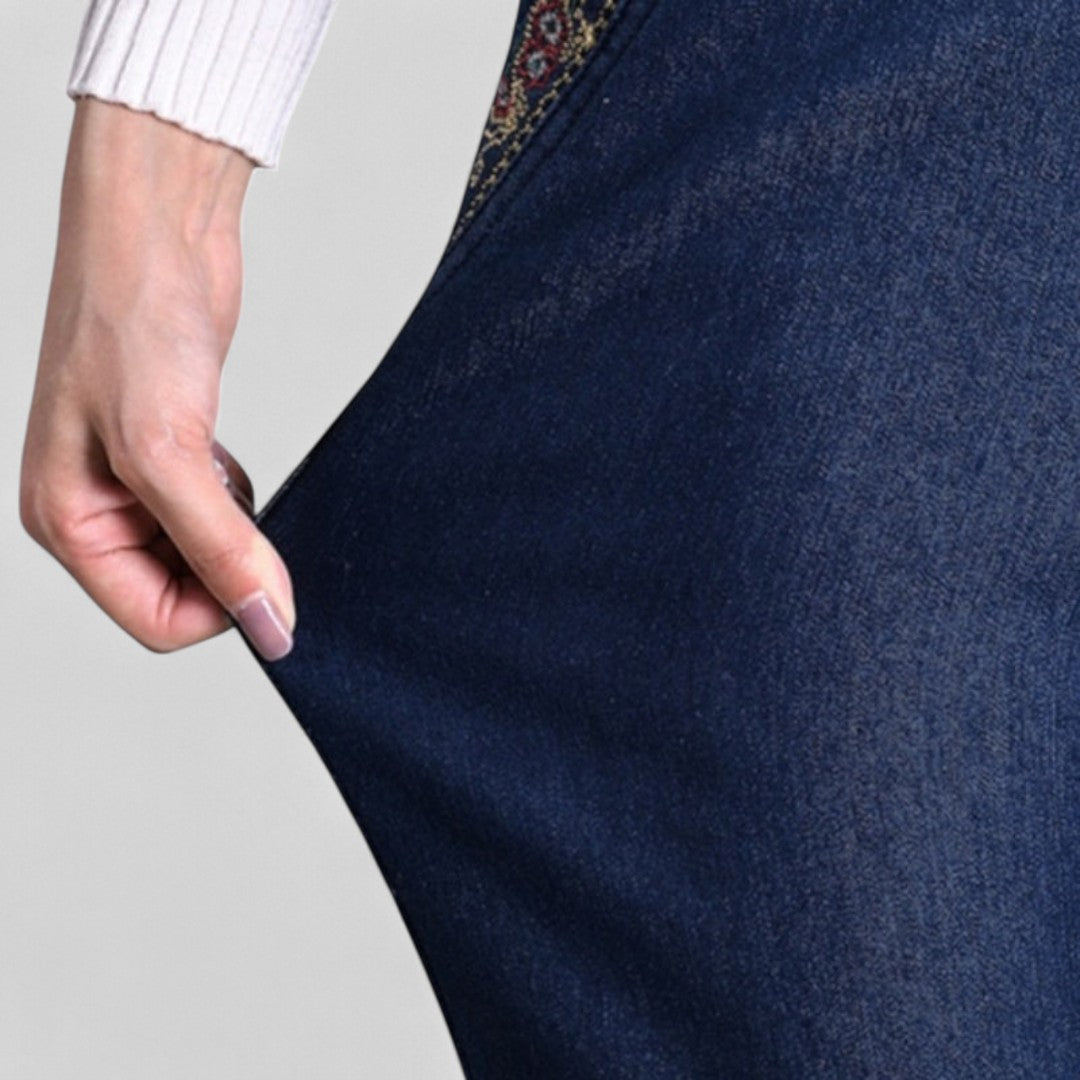 Lisette | Women’s Comfortable Stretch Jeans with Side Pockets