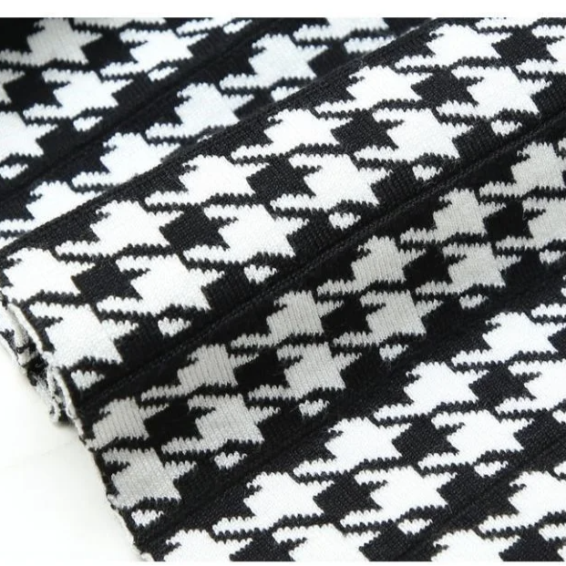 Fiona | Women’s Houndstooth Midi Skirt