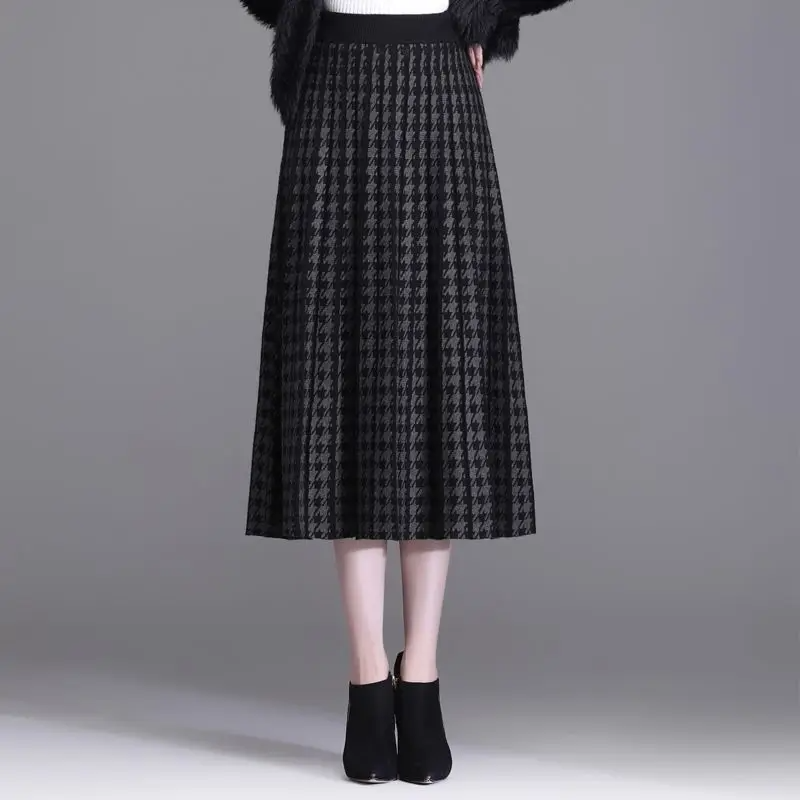 Fiona | Women’s Houndstooth Midi Skirt