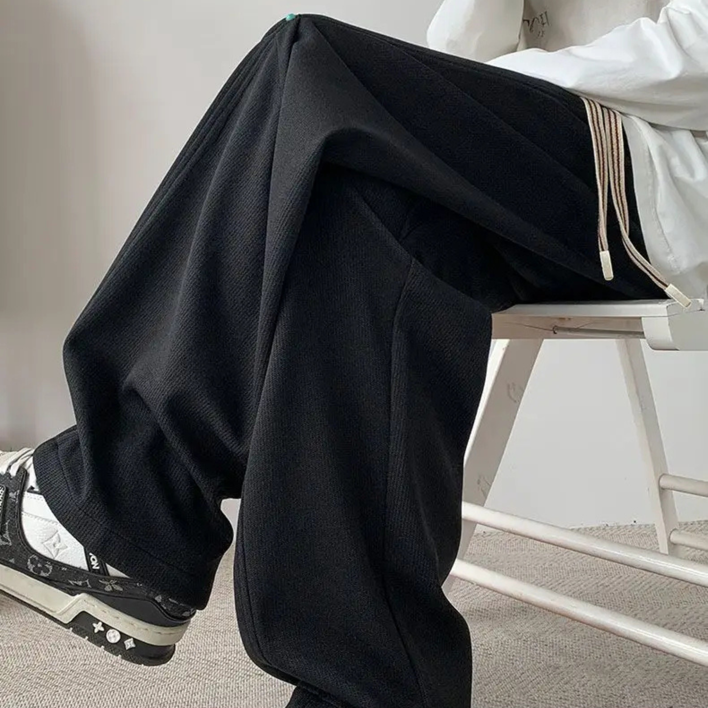 Miles | Men’s Panel-Cut Relaxed Fit Sweatpants