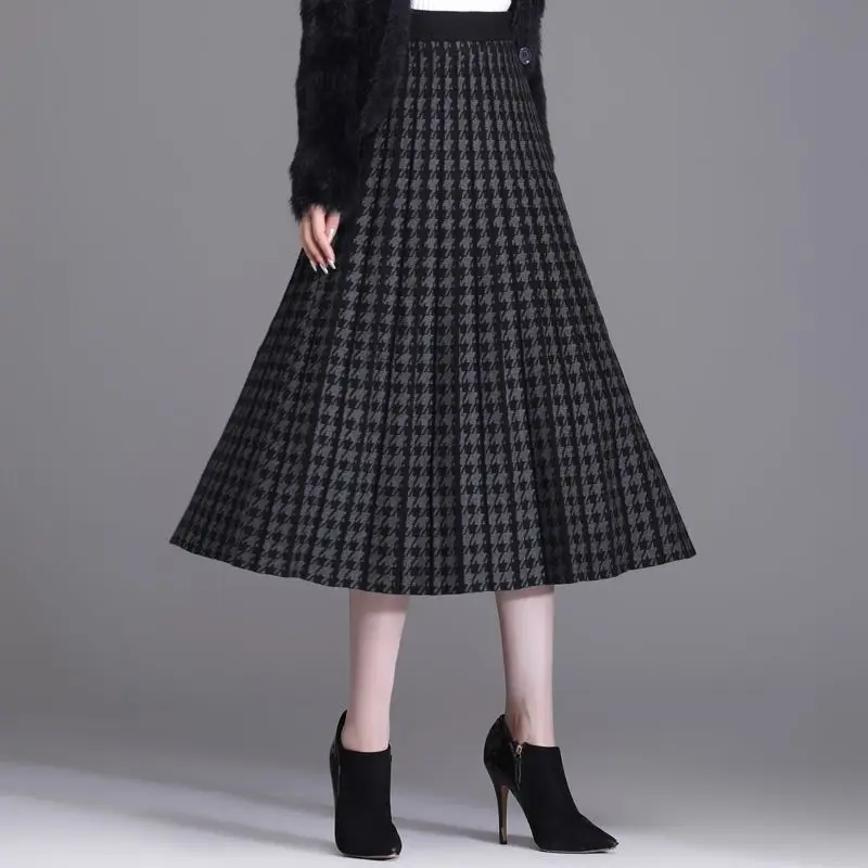 Fiona | Women’s Houndstooth Midi Skirt