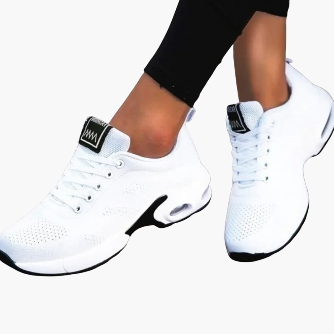 Hollis | Women’s Rounded Toe Lace-Up Sneakers