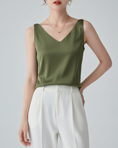 Cordelia | Women’s Refined V-Neck Top