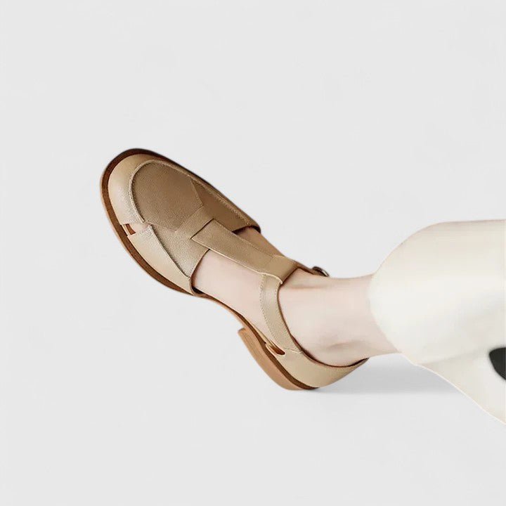 Daphne | Women’s Buckle Strap Closed Toe Sandals