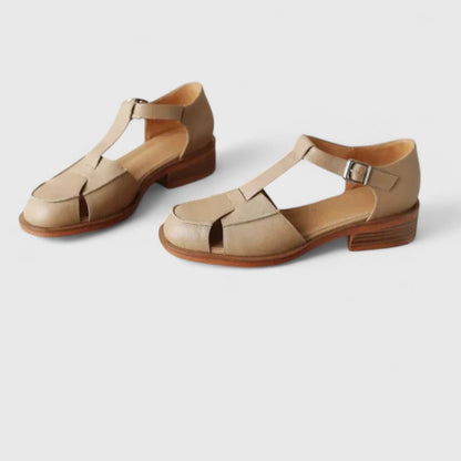 Daphne | Women’s Buckle Strap Closed Toe Sandals