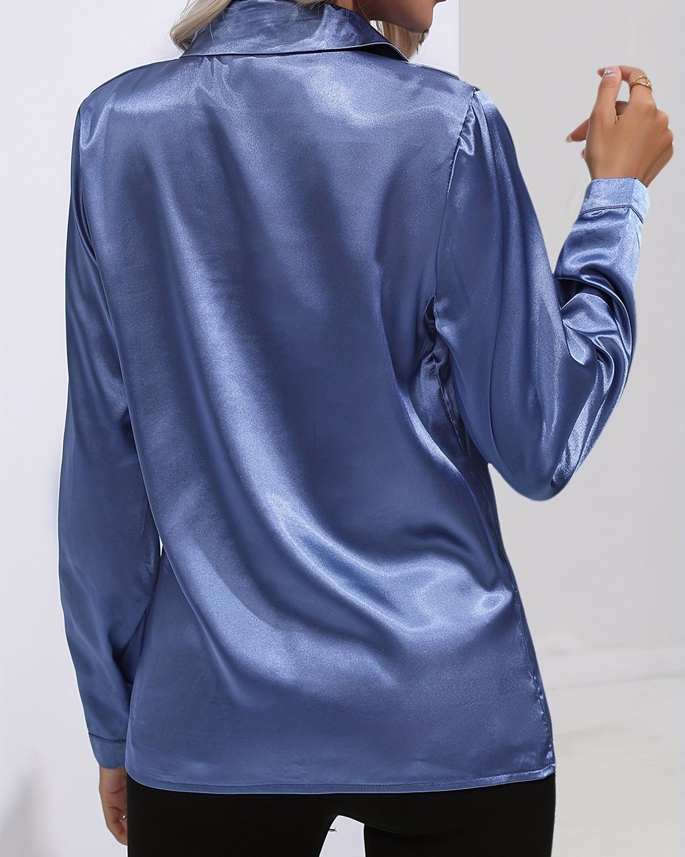 Imogen | Women’s Sleek Button-Front Blouse