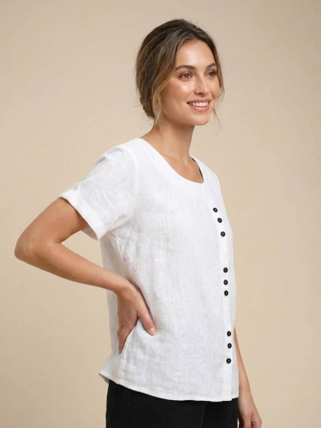 Wanda | Women’s Linen Round Neck Button Blouse